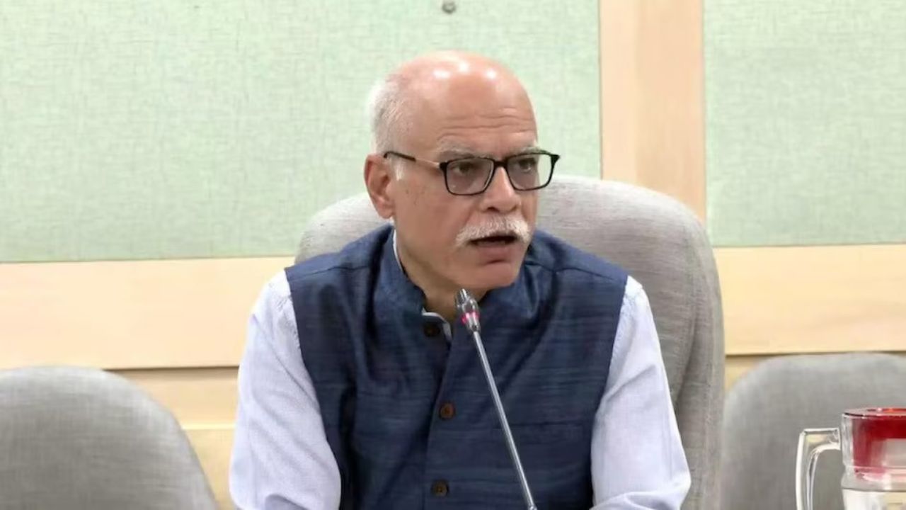 Usthadian Academy / Former Revenue Secretary Tarun Bajaj to Head US-India Tax Forum Usthadian Academy / Former Revenue Secretary Tarun Bajaj to Head US-India Tax Forum